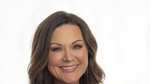 Amanda Simpkins's Instagram, Twitter & Facebook