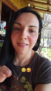 Alimentando Abejas y Lavando Autos: La Vida Familiar