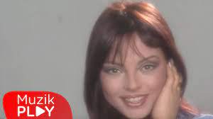 Ben bile anlamadıysam ebru gündeş bu işi çözmüş demektir. Ebru Gundes Firtinalar Official Video Youtube