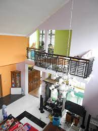 Tangga atau pojokan rumah bisa jadi spot foto ciamik asal kamu tahu tips dan triknya. Membuat Balkon Di Dalam Ruangan