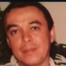 Dear Om Eddy, pak dokter kesayangan keluarga. Anak tertua kesayangan Jiddah  Aisyah 🤍. Sosok dokter pertama yang sarah kenal dan memberi panutan kenapa  sarah bercita2 jadi dokter sejak kecil. Om Eddy sangat