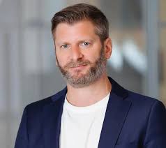 Worldcom OOH potencia su operación en Estados Unidos y Canadá y consolida  su equipo con la incorporación de Jonathan Mark