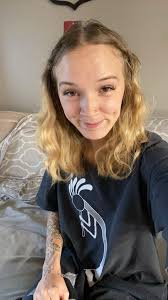 Hey!! im a 17 almost 18 year old girl looking for a job to support the baby  i have