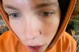 😭😭Just sent UGLY CRY off to NEW YORK for mastering 😭😭 it’s GREAT. I’m  so happy and not SAD at all. It’s absolutely groovy and I can’t wait to get  it out there! See slide 2 for a lil sneaky preeev.