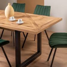 Just what you need for that impromptu dinner party or celebratory family gathering. Lowry Rustic Oak 4 6 Seater Dining Table With Peppercorn Legs