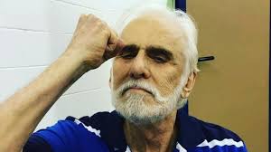 Modelo afirma ser filho de Francisco Cuoco e justiça consegue exame de DNA:  "Buscando a verdade"