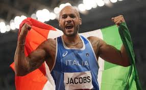 Jacobs began practicing athletics in his city desenzano del garda, to later move to rome, the city with which he lives with his partner nicole and his two children, anthony (born 2019) and megan (born 2021). Sdtr9 Ux1wxo M