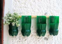 Remember to choose plastic bottles that are fairly thick and durable, such as soft drink bottles, rather than thin water bottles, which may tear under the weight of soil, plants and water. Plastic Bottle Hanging Plants Ideas Homes Of Heaven