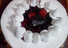 Berikut ini daftar harga kue ulang tahun holland bakery yang bisa anda jadikan referensi sebelum membelinya. Holland Bakery Buah Batu Bandung Lengkap Menu Terbaru Jam Buka No Telepon Alamat Dengan Peta