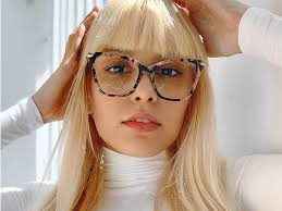 Amazon.com: Zeelool 超大貓眼防藍光眼鏡女款金屬眼鏡Ellen VFM0176-01B 銀色: 服裝，鞋子和珠寶