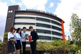 The earlier classes were conducted in the technical institute, cheras and day training college, jalan kuantan. Tunku Abdul Rahman University College In Malaysia Bachelor Degrees