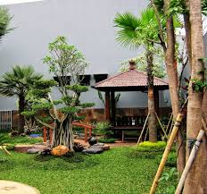 Dari beberapa jenis rumput, rumput gajah mini masih salah satu yang terbaik untuk jangka panjang. 7 Jenis Rumput Cantik Untuk Taman Impian Homify