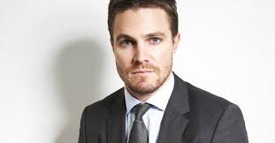 Para Nossa Alegria: Stephen Amell
