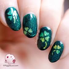 A global celebration of irish culture is celebrated as st patrick's day. Glitter Saint Patricks Day Nail Designs