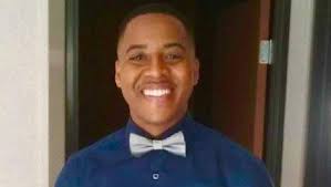 Colleen Cason: Waiter serves up lesson in humanity