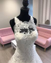 Wir können dir gleich eine ganze auswahl an second hand brautkleidern anbieten. One Second By Brautmode Simone Home Facebook