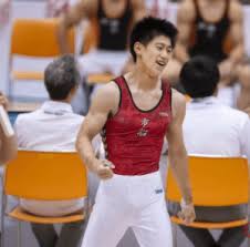 橋本大輝選手の小学校はどこか判明しませんでした。 中学から想定すると北佐原小学校もしくは意成小学校の可能性が高いようです。 また、小学校時代の体操における成績なども不明です。 橋本大輝選手が通っていた 中学は香取市立佐原中学校 です。 æ©‹æœ¬å¤§è¼ã®èº«é•·ã‚„ä¸­å­¦æ™‚ä»£ã®è©•åˆ¤ã‚„æ€§æ ¼ã¯ ä¸‰å…„å¼Ÿæœ«ã£å­ã®ä¸¡è¦ªã‚‚ ã‚ã£ã·ã‚ã£ã·