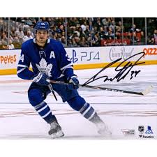 Zach hyman signed a 4 year / $9,000,000 contract with the toronto maple leafs, including $9,000,000 guaranteed, and an annual average salary of $2,250,000. Fanatics Authentic Certified Zach Hyman Toronto Maple Leafs Autographed 8 X 10 Michigan Wolverines Photograph Sports Collectibles Studiodarpan Fan Shop
