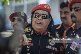 Kassim was born in bukit pinang, kota setar in the northern malaysian state of kedah in 1933. Kenapa Kau Benci Sangat Dengan Tahfiz Siti Kasim