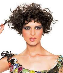 That's why we're loving short curly hair. Bob Short Hairstyles For Curly Hair Hairstyles Cool