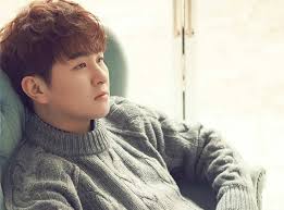 Laura Thal (@LolaStarlight)