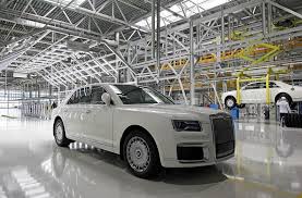 The armoured limousine is powered by a 4.4 litre v8 engine developed by nami, with a 6.6 litre v12. Glk81u3szji Sm