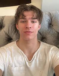 Picture of Alex Sampson in General Pictures