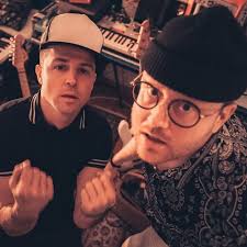 thejonjohnsartist 🎸 (@thejonjohns) • Instagram photos and videos