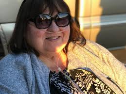 Linda Curnutt's Instagram, Twitter & Facebook