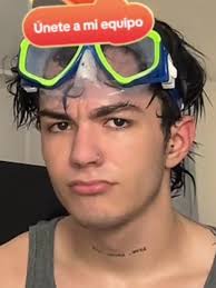 Esli and Carlos Pool