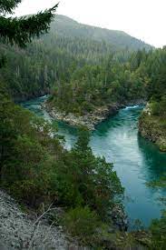 The smith river is truly a destination with its pristine emerald waters and abundance of chinook salmon and steelhead. Datei Smith River Near Crescent City Ca Jpg Wikipedia