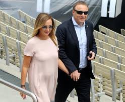Zobacz, co joanna klimek (jkasiora11) odkrył(a) na pintereście — największej na świecie kolekcji pomysłów. Dwie Suknie Slubne Zony Jacka Kurskiego Zobacz Zdjecia Super Express Wiadomosci Polityka Sport