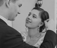 Is Colleen Hoover overrated and what are some good books to start with?