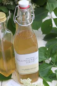 Holunderblutensirup Mit Zitrone Vanille Apfelsaft Ideal Zum Trinken Backen In 2020 Apfelsaft Holundersirup Sirup