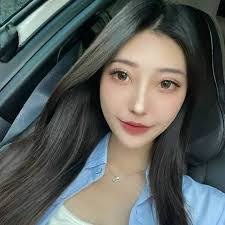 Abby Chiu's Instagram, Twitter & Facebook