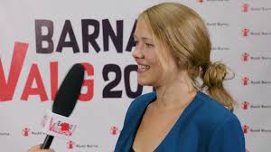 Une aina bastholm (born 14 january 1986) is a norwegian politician and leader of miljøpartiet de grønne (norway's green party). Une Bastholm Fra Mdg Pa Rodloper Youtube