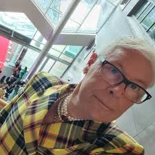 Colin Morley (@colinmorleycouture) • Instagram photos and videos