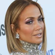 Louis tomlinson speaks, demi lovato & wilmer getting married, jlo short hair (dhr). Jennifer Lopez Just Showed Off Her Natural Curly Hair On Instagram