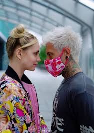 May 13, 2022 · dai capelli corti al ciuffo wild, i tagli uomo di tendenza per la primavera estate 2022. Fedez Luke Evans E Gli Altri Gli Uomini Famosi Che Si Tingono Biondo Platino Corriere It