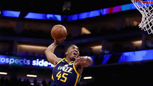 Donovan mitchell is crowned the verizon slam dunk contest champ: Donovan Mitchell Throws Down Monster Dunk Against Okc