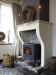 Comment Decorer Son Manteau De Cheminee Galerie D Idees Inspiratrices Archzine Fr Decoration Maison De Campagne Deco Maison Manteau De Cheminee