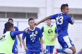 Persib Bandung Vs Bali United Tanpa Dua Andalan Persib Siap Hadapi Bali United Bolasport Com