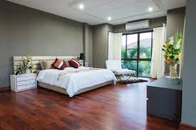 20 Master Bedroom Designs With Wooden Floors Master Bedroom Design Bedroom Wall Colors Bedroom Design