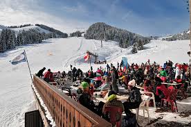 Terrasse Restaurant D Altitude Domaine De L Essert Vue Sur Les Pistes Et Montagnes Portes Du Soleil Station Conv Haute Savoie Patrimoine Culturel Terrasse