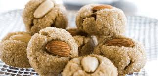Amaretti Cookies Alive