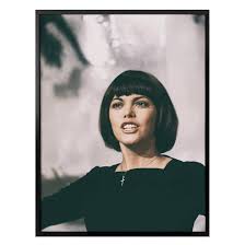 Скачай mireille mathieu pardonne moi ce caprice d'enfant (une vie d'amour 2014) и mireille mathieu une femme amoureuse (une vie d'amour 2014). Poster Mireille Mathieu Wall Art De
