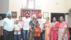 It's time to get inspired with soorma's upbeat track titled flicker singh. Soorma Sandeep Singh Is Excited To Show His Diljit Dosanjh Starrer Biopic To His Family