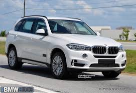 After lunch, we handily swapped keys with another set of drivers to get our hands on the x5 xdrive 50i and its 4.4 litertwinpower turbocharged v8. Real Life Photos New 2014 Bmw X5