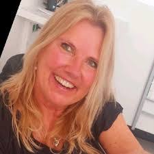 Carola Hendriks's Instagram, Twitter & Facebook