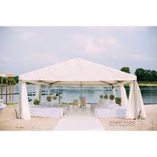 Freie Trauung Am Strand In Unserer Hochzeitslocation Dem Seepavillon Am Fuhlinger See In Koln Konnt Ihr Euch Di Hochzeitslocation Hochzeit Am Wasser Trauung